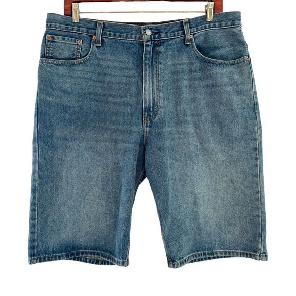 Levi's 569 Denim Jean Shorts Men’s Size 40‎ - Picture 1 of 7